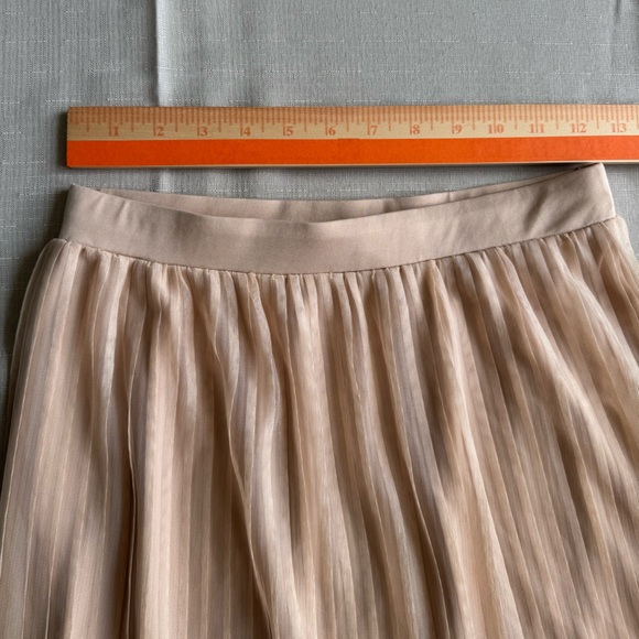 River Island Pleated Midi Skirt with lace - Picture 5 of 6